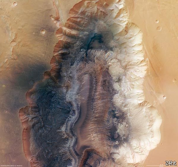 Причиной возникновения марсианского каньона Hebes Chasma может быть талая вода