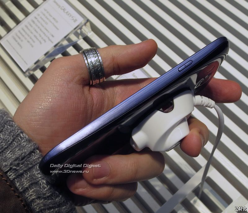 Samsung представила флагманский смартфон Galaxy S III
