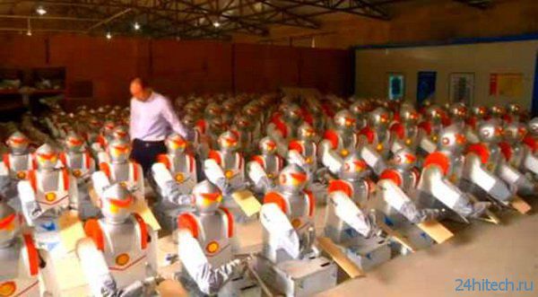 Китайский владелец рад роботам-производителям лапши