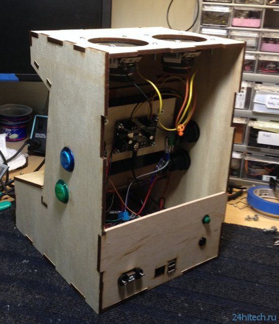 Миниатюрный аркадный автомат на Raspberry Pi (6 фото + видео)