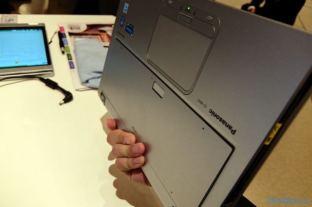 Гибридный ноутбук с DVD-приводом (10 фото)