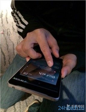 СМИ раскрыли дату анонса смартфона-великана ZTE Nubia Z7
