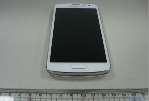 Фото неанонсированного Tizen-смартфона Samsung ZeQ