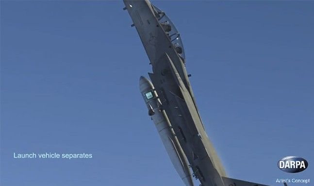 видео | DARPA планирует запускать в космос ракеты с помощью самолётов
