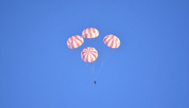 видео | Space X тестирует парашюты для доставки астронавтов на Землю