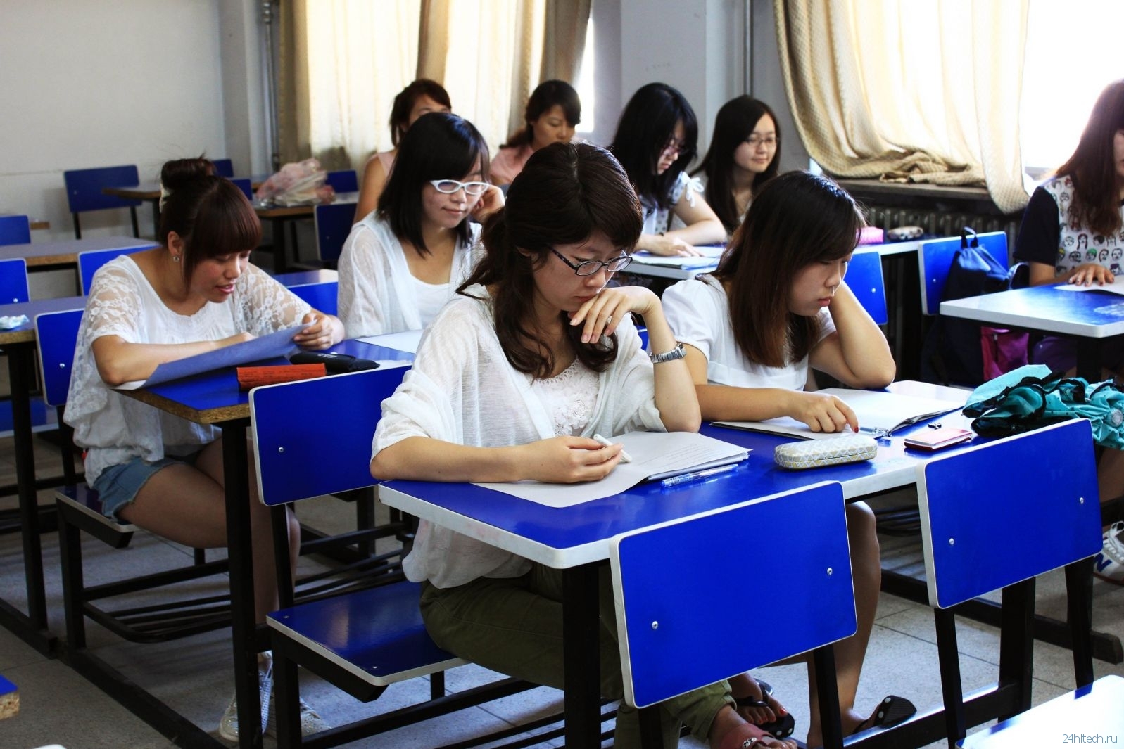 Китайский ИИ сдал экзамен по математике