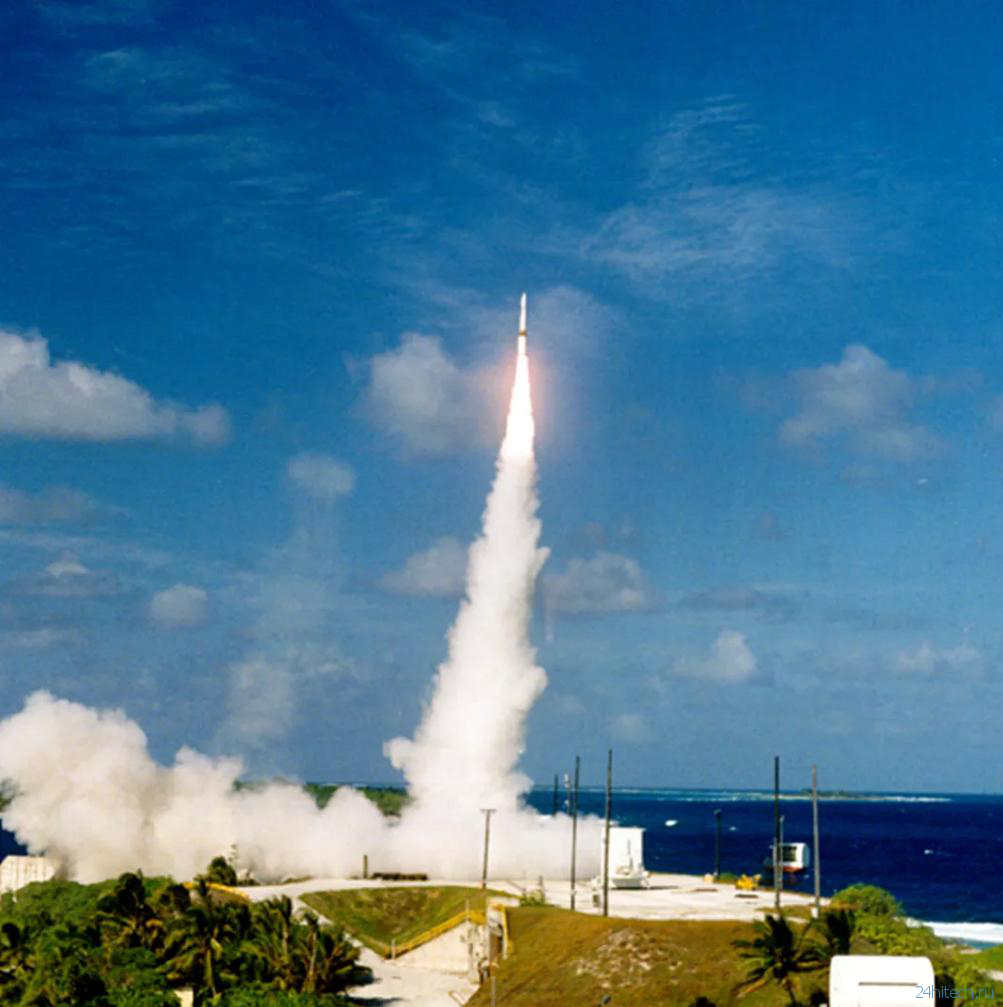 США хотят развернуть сеть спутников, перехватывающих ядерные ракеты. Эксперты говорят, что это невозможно