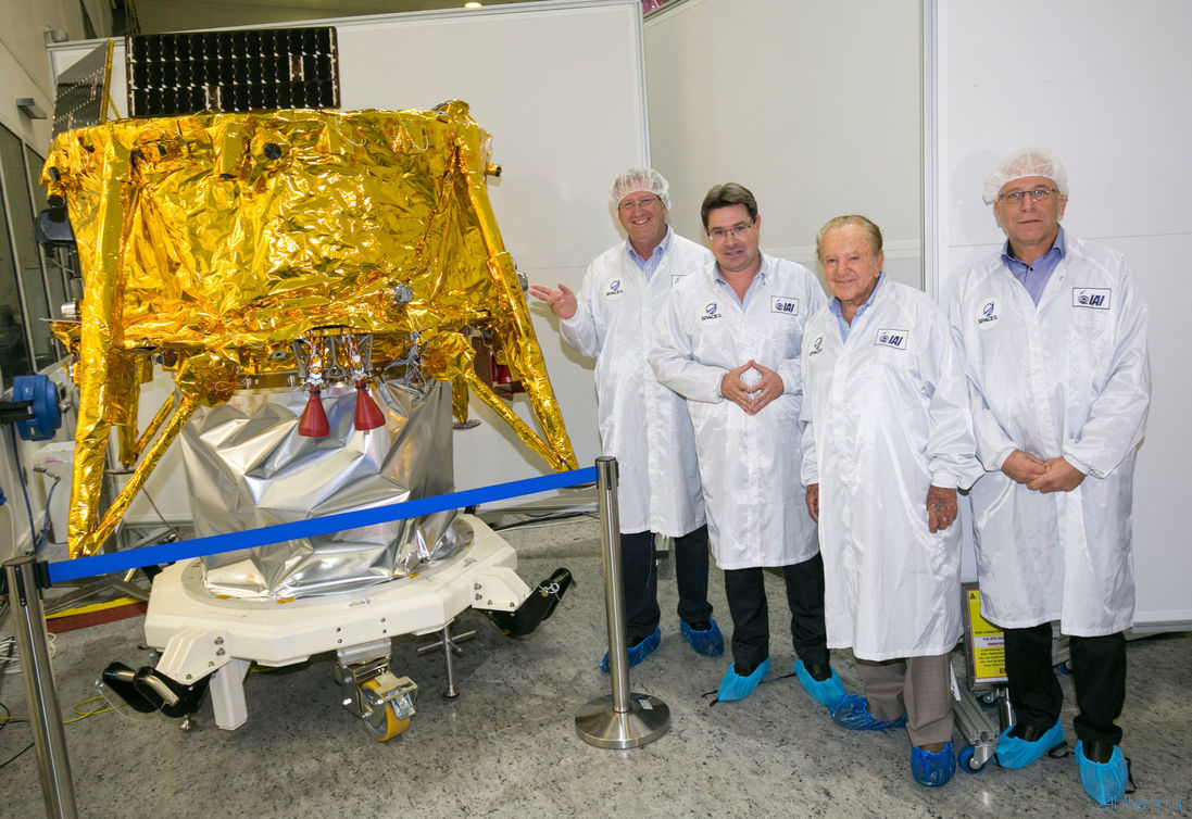 Частная израильская компания отправит 19 февраля к Луне посадочный модуль