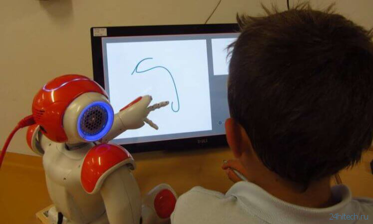 Дети улучшили навыки письма, исправляя ошибки роботов