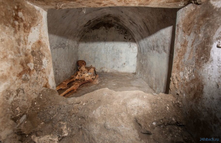 В Помпеях найдены останки древнего раба, который внезапно обрел богатство 