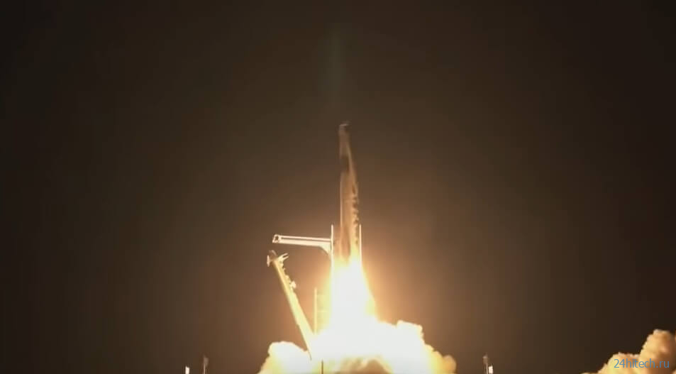 SpaceX отправила в космос обычных людей. Как все прошло? 