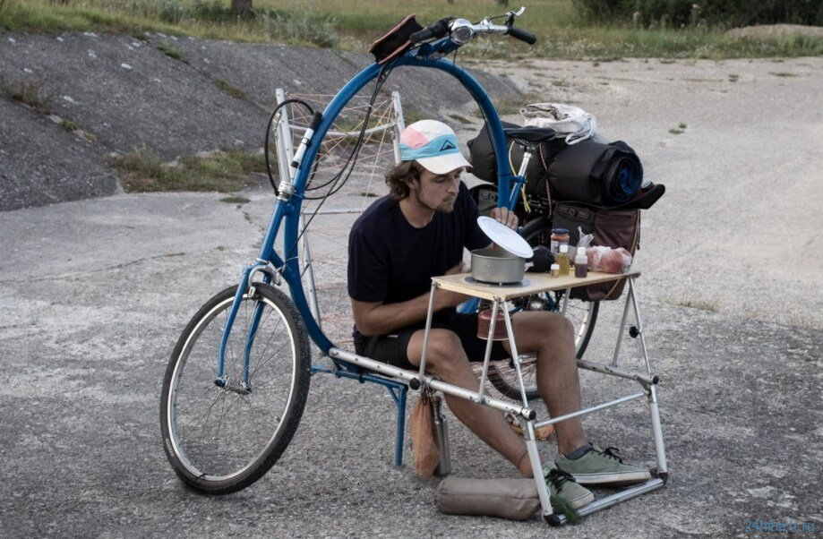 Разработан туристический велосипед со встроенным столом и кроватью 