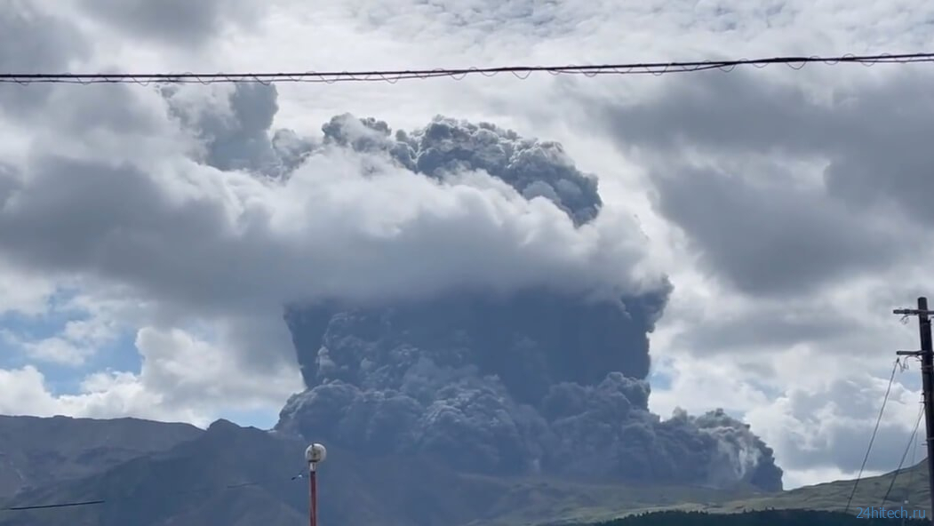 В Японии извергается опасный вулкан Асо. Насколько все серьезно? 