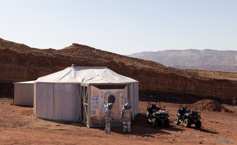 Шесть людей проведут месяц в пустыне, чтобы ощутить себя как на Марсе 