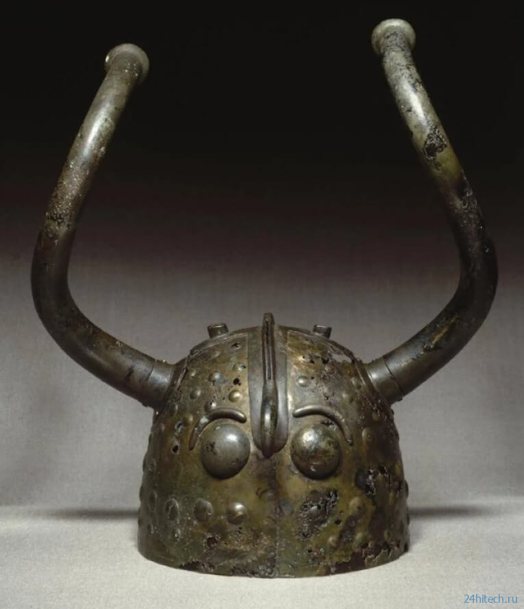 Кому на самом деле принадлежали «рогатые» шлемы викингов? 