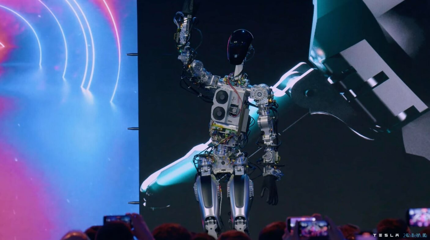 Илон Маск представил робота Optimus: он похож на человека и стоит дешевле автомобиля