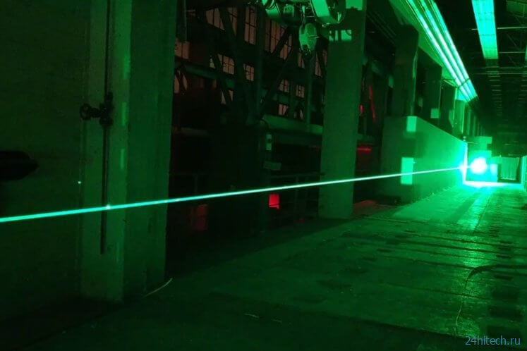 Создан первый в мире лазер-громоотвод, направляющий молнии