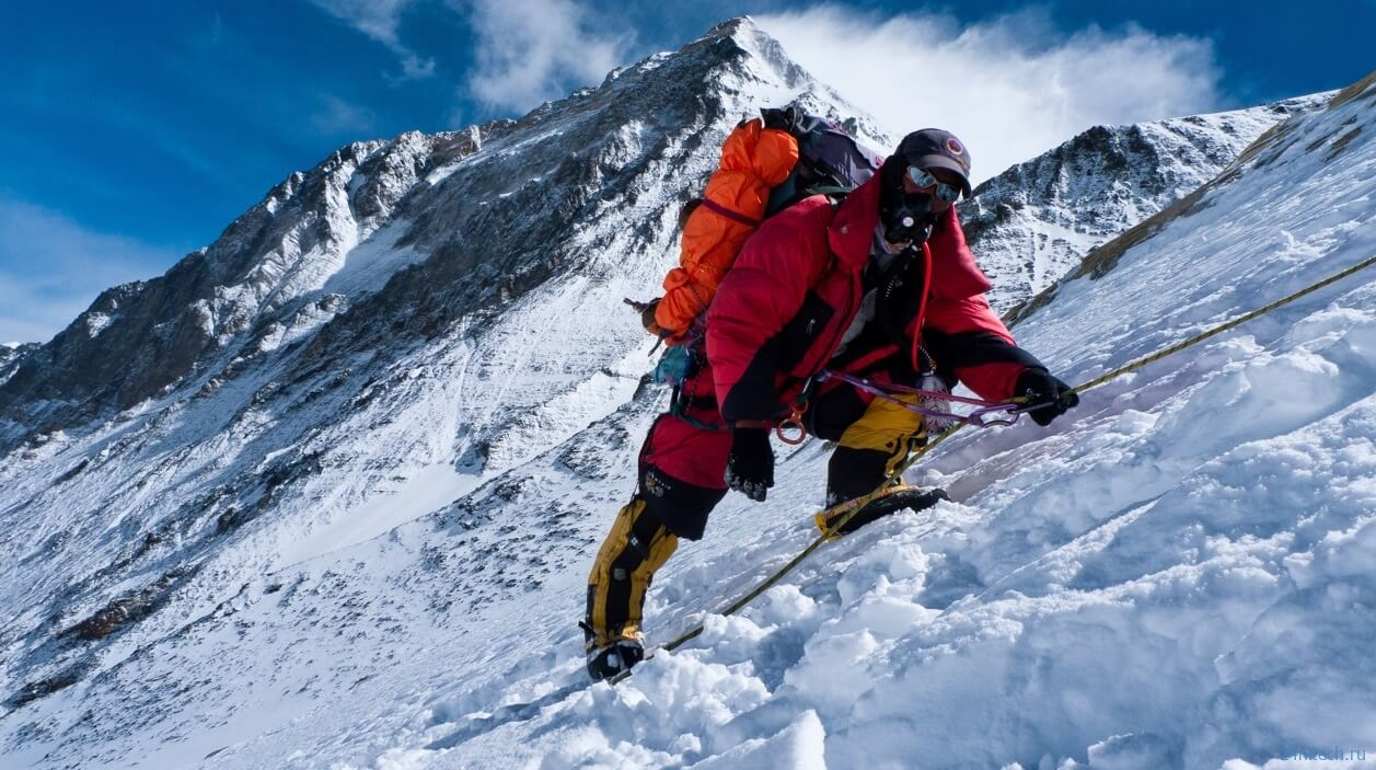 Как альпинисты «заражают» гору Эверест своими бактериями