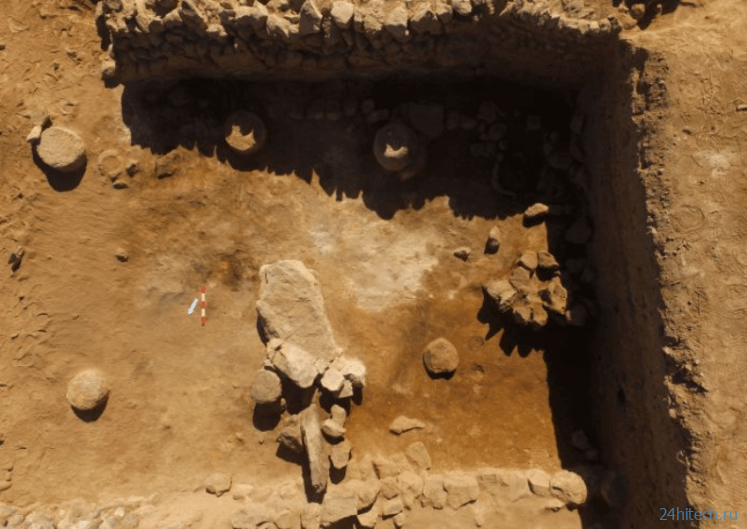 В Армении обнаружили пекарню возрастом 3000 лет, в которой по сей день хранится мука