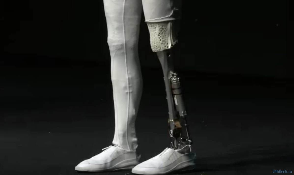 Компания Xpeng вскрыла своего робота Iron прямо на сцене, чтобы показать его начинку Компания Xpeng вскрыла своего робота Iron прямо на сцене, чтобы показать его начинку