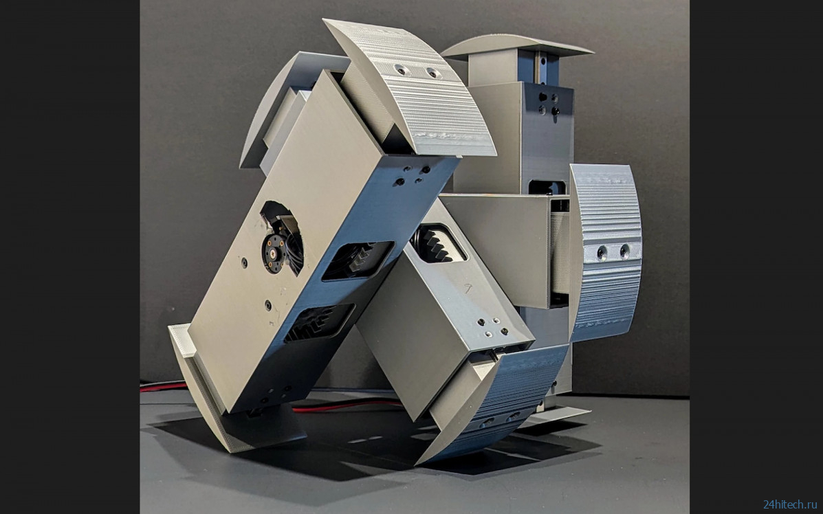 Прототип робота TARS из «Интерстеллар» делает первые уверенные шаги Прототип робота TARS из «Интерстеллар» делает первые уверенные шаги