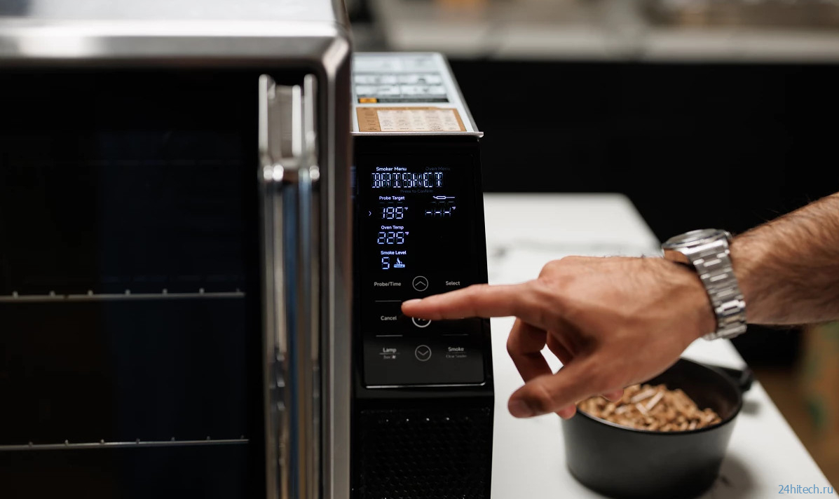 Настольная коптильня SmoqeX позволит готовить мясо на дровах прямо на кухне Настольная коптильня SmoqeX позволит готовить мясо на дровах прямо на кухне