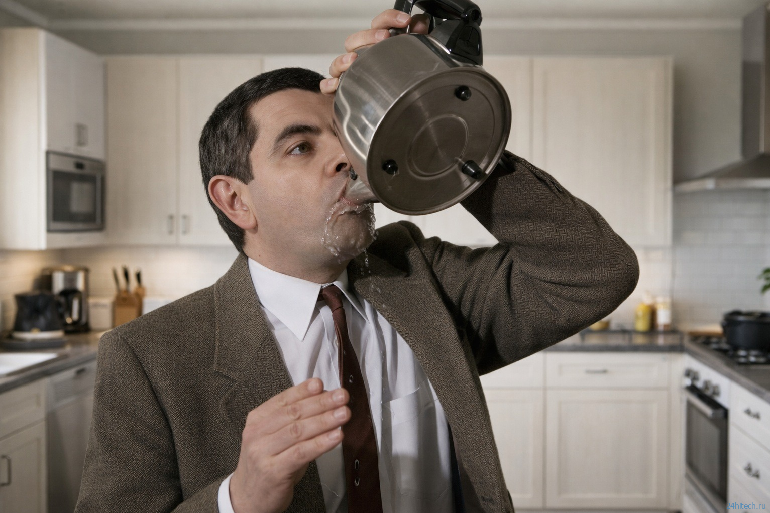 Почему люди пьют горячую воду по утрам, и безопасно ли это? Почему люди пьют горячую воду по утрам, и безопасно ли это?