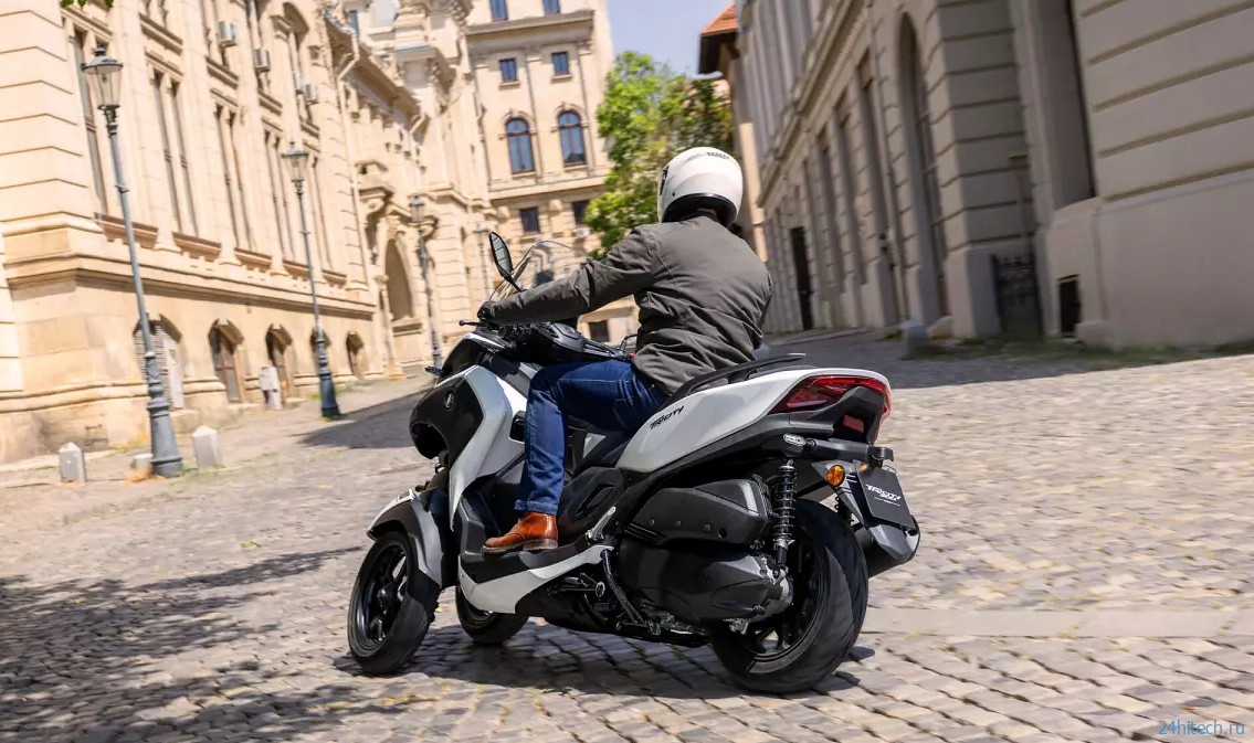 Yamaha представила первый в мире скутер с подушкой безопасности Yamaha представила первый в мире скутер с подушкой безопасности