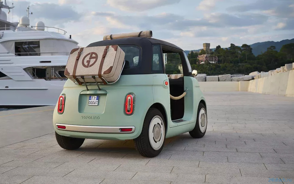 Очаровательный микрокар Fiat Topolino выходит на дороги Очаровательный микрокар Fiat Topolino выходит на дороги